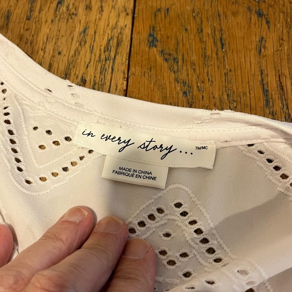IN EVERY STORY – White Eyelet Dress with Lining – Size X – 2-Piece Set - Picture 2 of 14